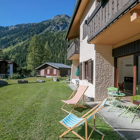 Sainte-foy-l'argentiere Sleeps 4 * 샤모니